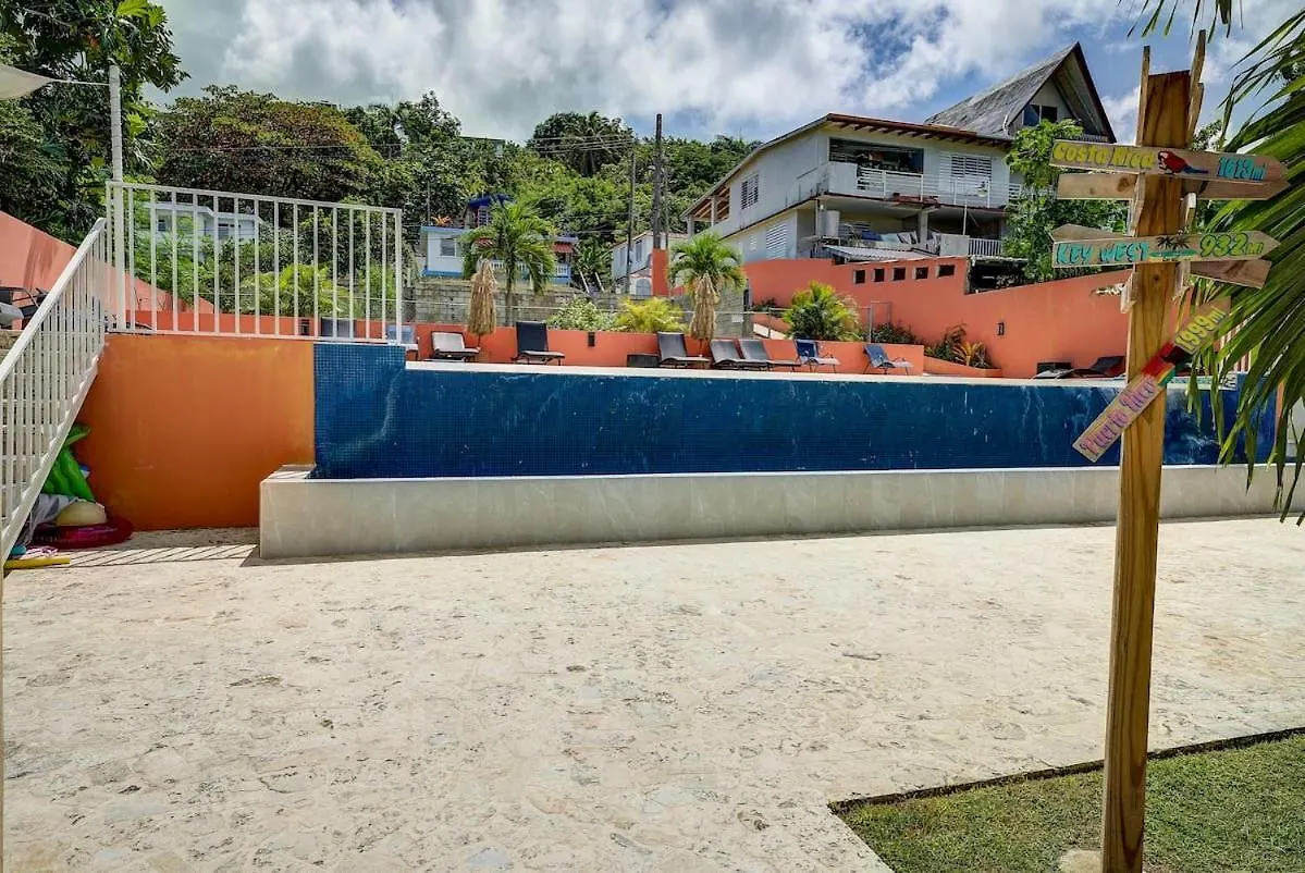 Villa Jardin - Infinity Pool And Backyard Oasis Luquillo Holiday home